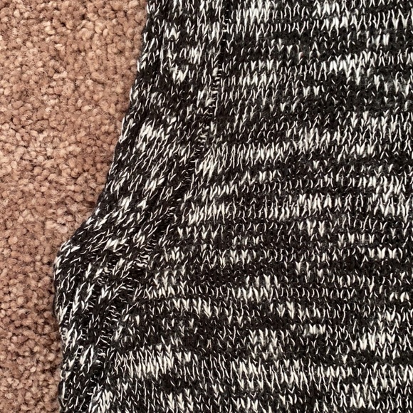 Express sleeveless sweater - XS - EUC - Picture 5 of 8